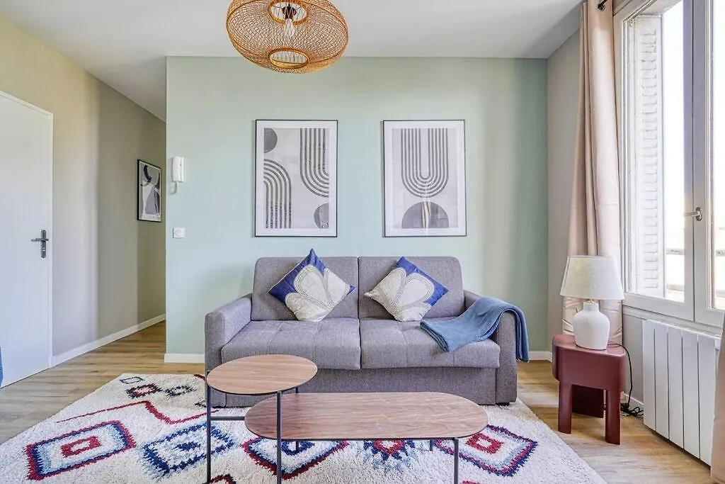 Appartement Proche Porte De Choisy Ivry-sur-Seine 0*,  France